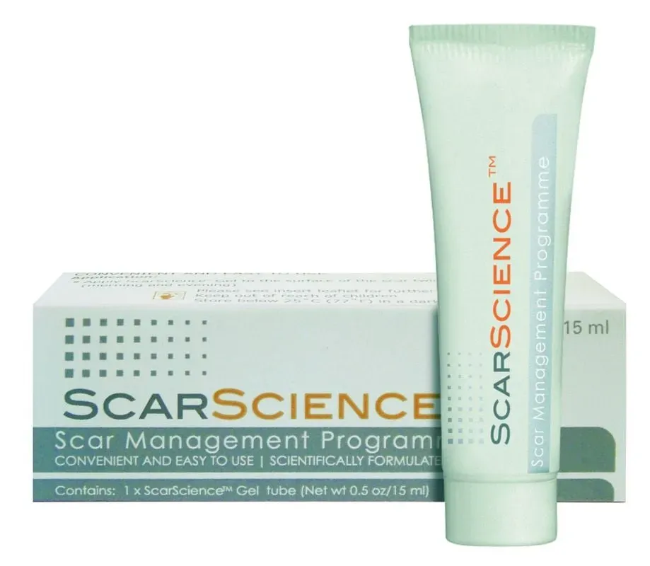 Front of ScarScience Scar Man scar gel box and tube, 15 ml, Acino Pharma