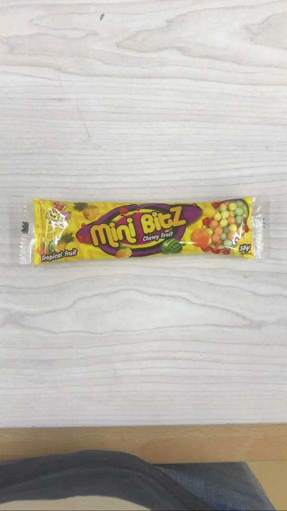 Front of Mini Bitz Chewy Tropical Fruit 50 g wrapper