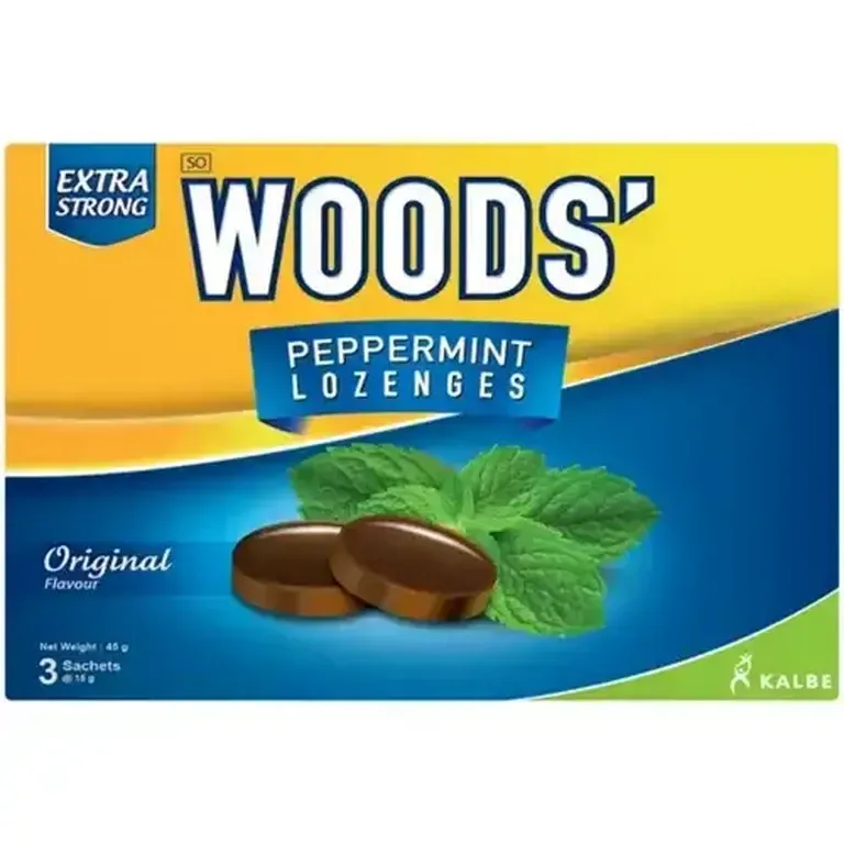 Front view of Woods' Peppermint Lozenges Extra Strong 45g box (3 sachets)