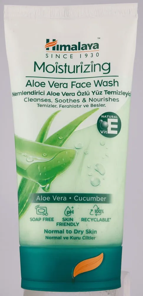 Himalaya Moisturizing Aloe Vera Face Wash 150ml