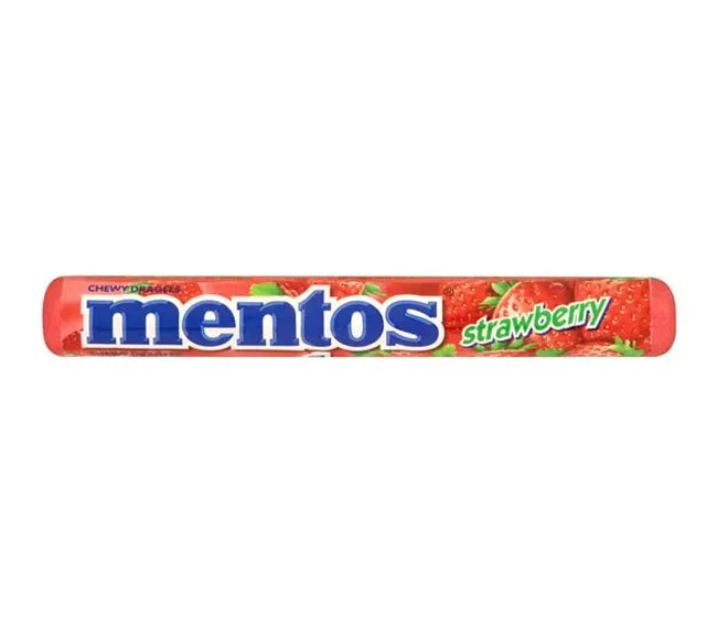 Front of Mentos Chewy Strawberry 38g roll pack